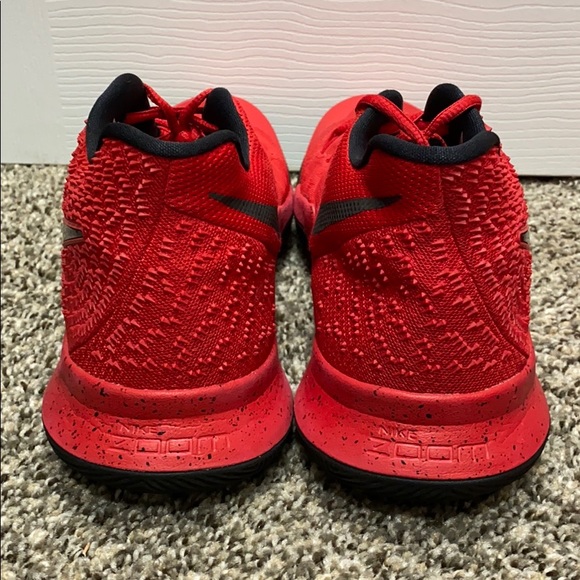 Kryie 3s - Picture 3 of 3